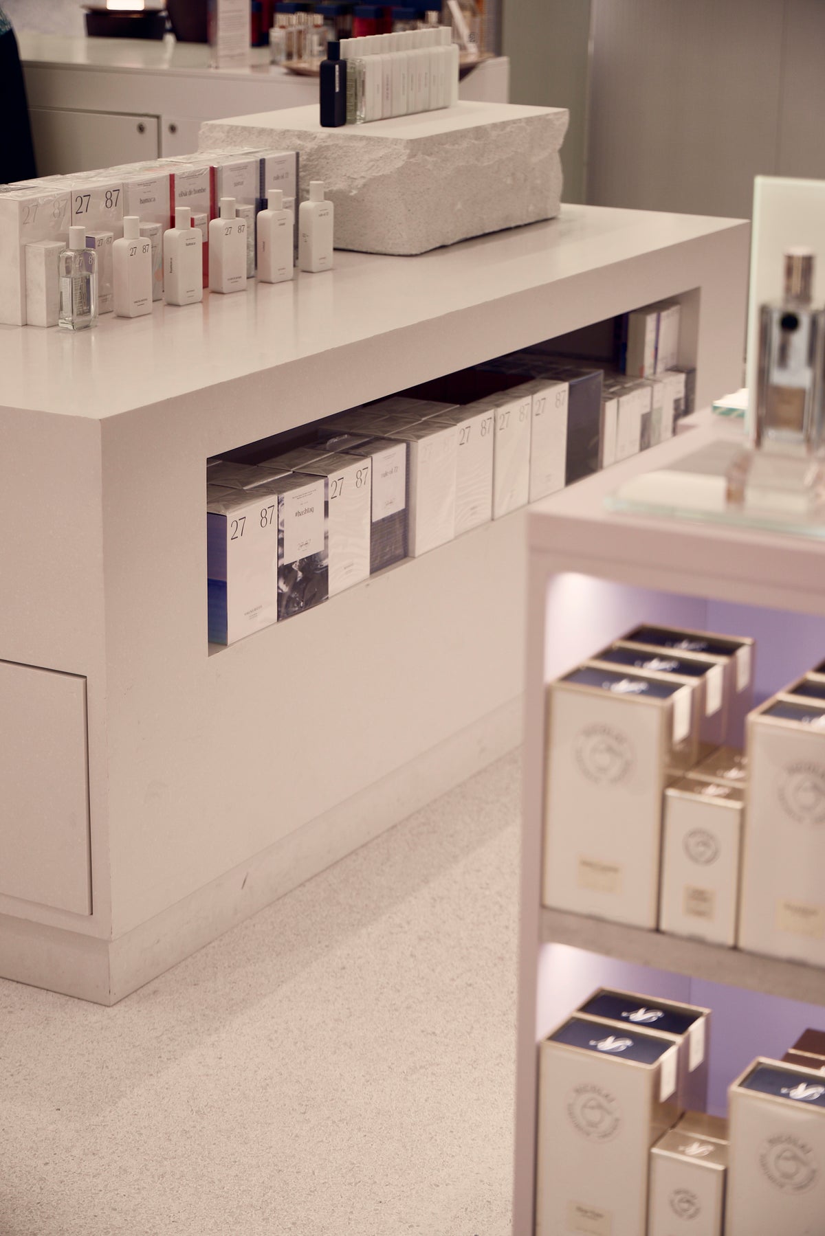 Fragrance Lounge