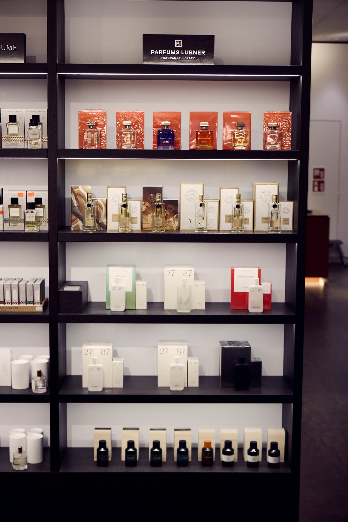 Fragrance Lounge